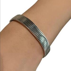 The Minimalist Cuff Bracelet in 925 open, adjustable unisex